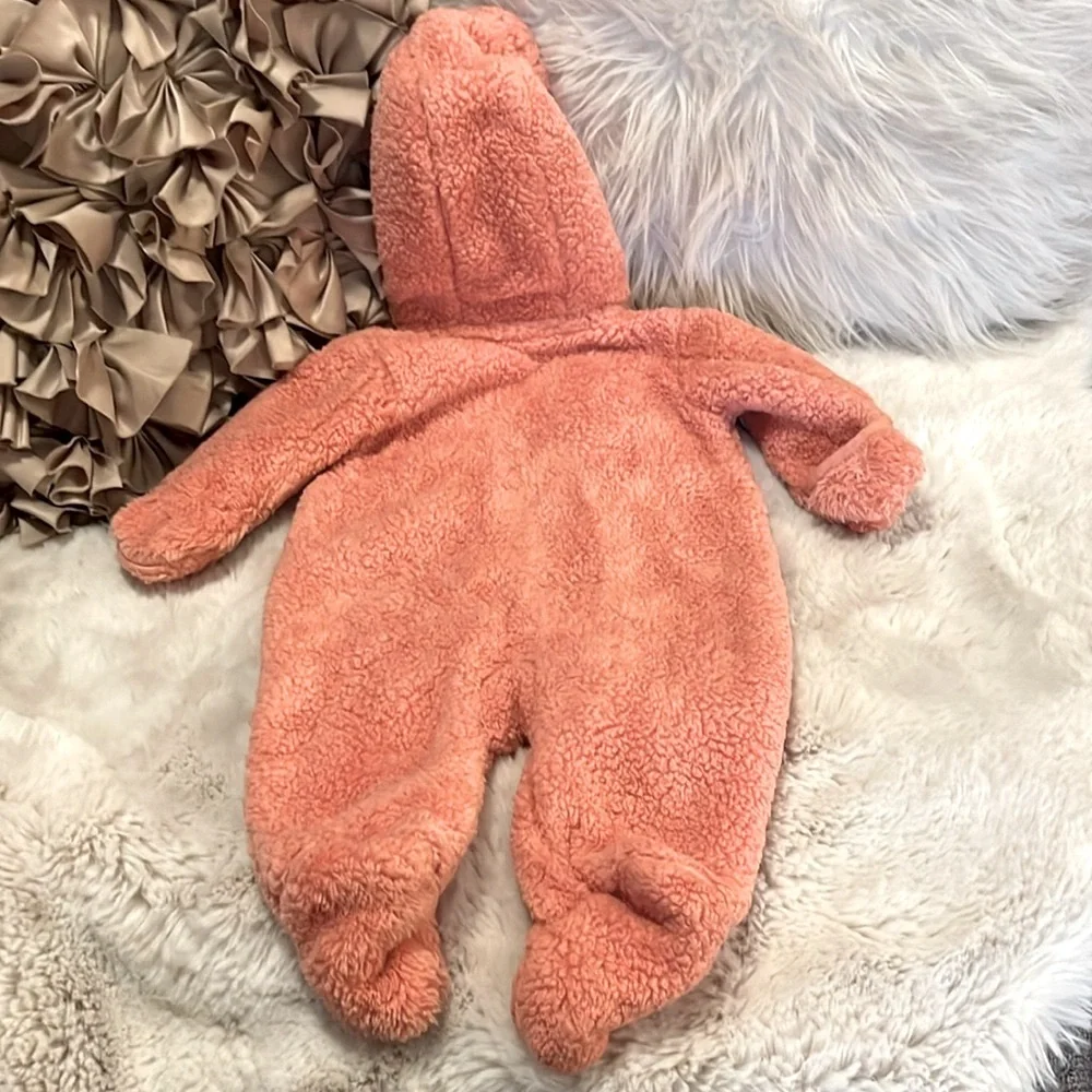 Eddie Bauer Coral Infant Baby Fleece Plush Teddy Bear Hoody Onesie Snuggy 0-3 mo